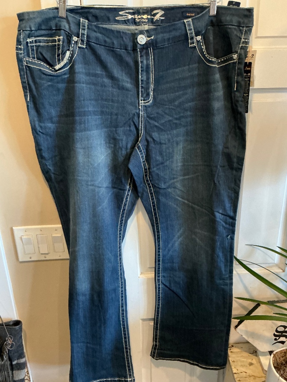 Brand new with tags Seven 7 jeans in plus size 24w!